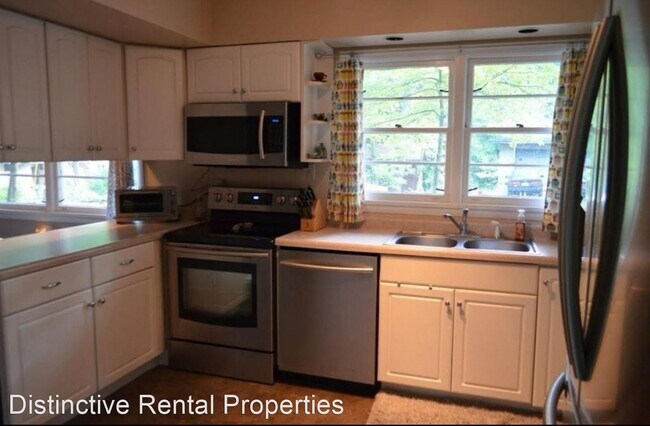 Foto del edificio - 4 br, 2 bath House - 325 Hollowood Dr