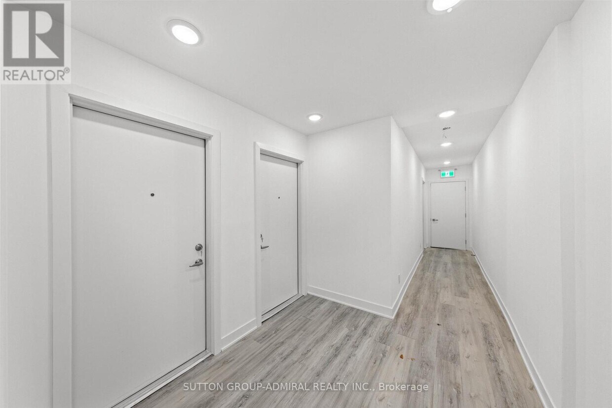 Primary Photo - 1305 St Clair Ave W