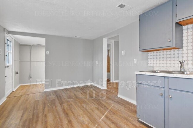 Foto del edificio - 2418 Montgomery St