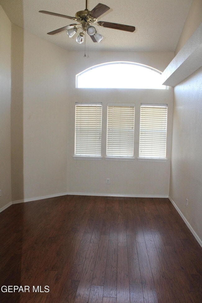 Building Photo - 12101 Picasso Dr