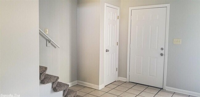 Foto del edificio - 9409 Lew Cir