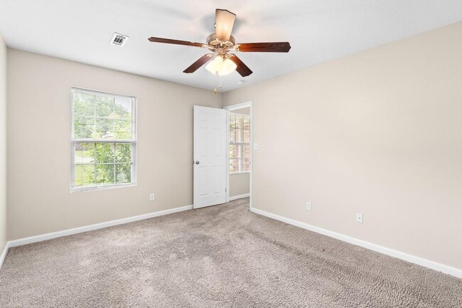Building Photo - 1760 Tamarind Way