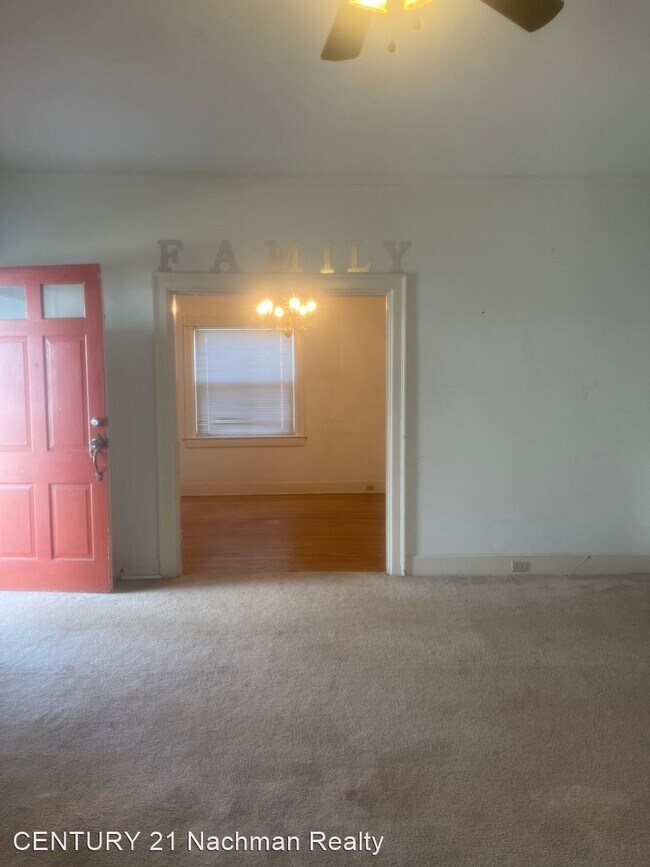 Foto del edificio - 3 br, 1.5 bath House - 109 S. Willard Avenue