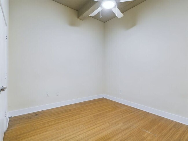Foto del edificio - 815 Perry St