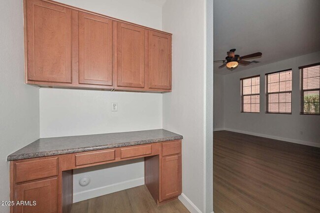Foto del edificio - 3733 E Kerry Ln