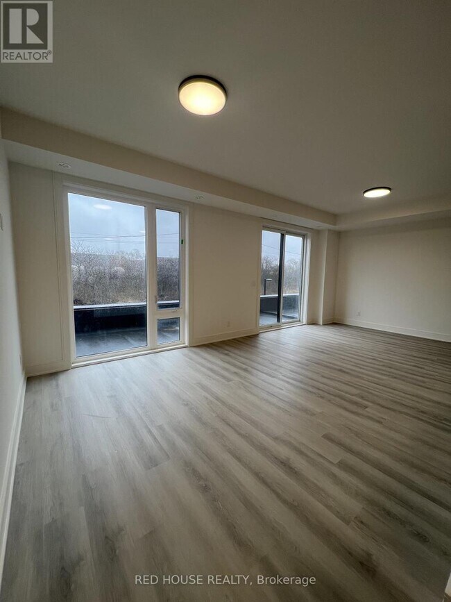 Building Photo - 102 Everett Cmn