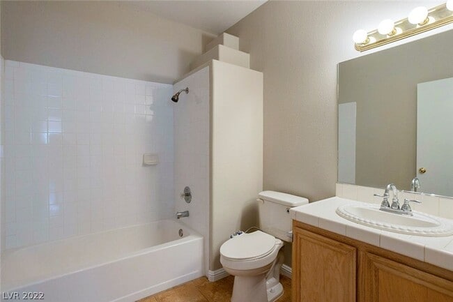 Building Photo - 1851 Hillpointe Rd