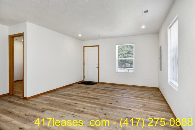 Foto del edificio - 2320 N Taylor Ave