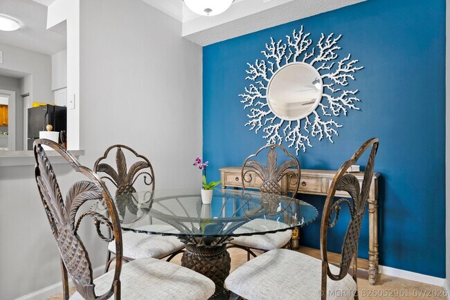 Foto del edificio - 3303 Myrtlewood Cir E