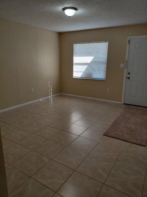 Building Photo - 31 Bel Air St