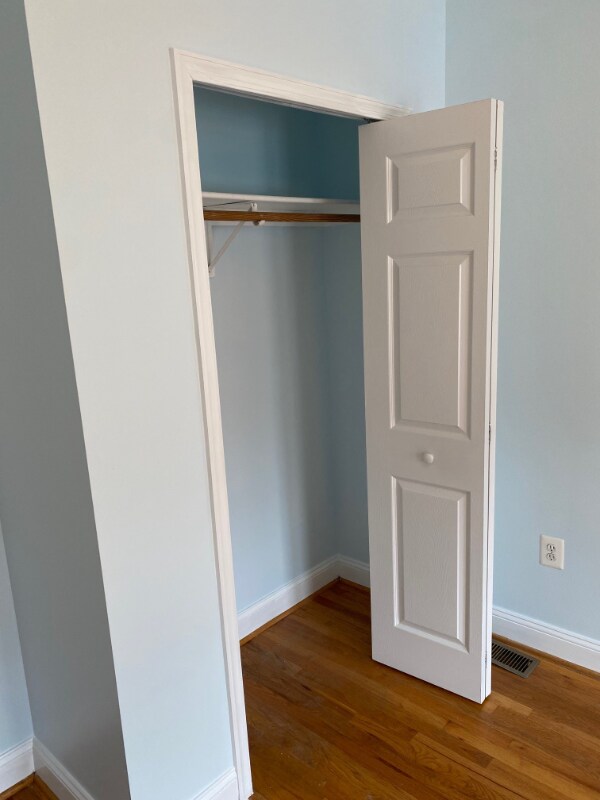 Building Photo - 1006 9th St NE