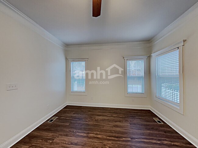 Foto del edificio - 791 Gardenside Circle SE