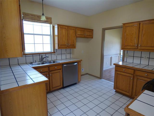 Building Photo - 3918 Alto Ave