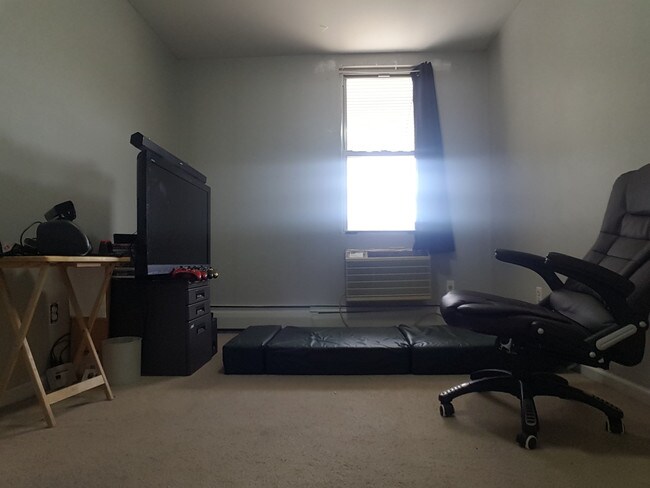 Building Photo - 85 George St