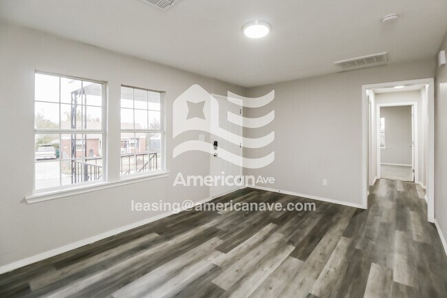 Foto del edificio - 2017 Miramar Blvd