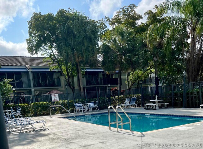 Foto del edificio - 2317 SW 82nd Terrace