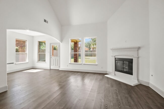 Building Photo - 71 Black Swan Pl