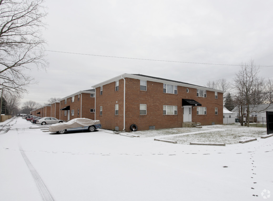 Building Photo - Fairglade Plaza Apartments