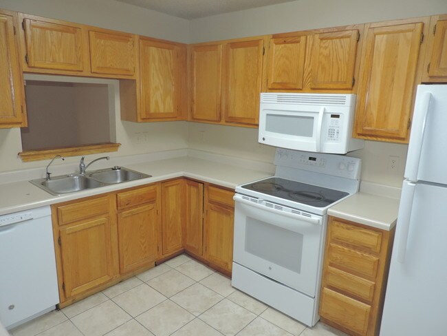 Building Photo - 510 Augusta Cir