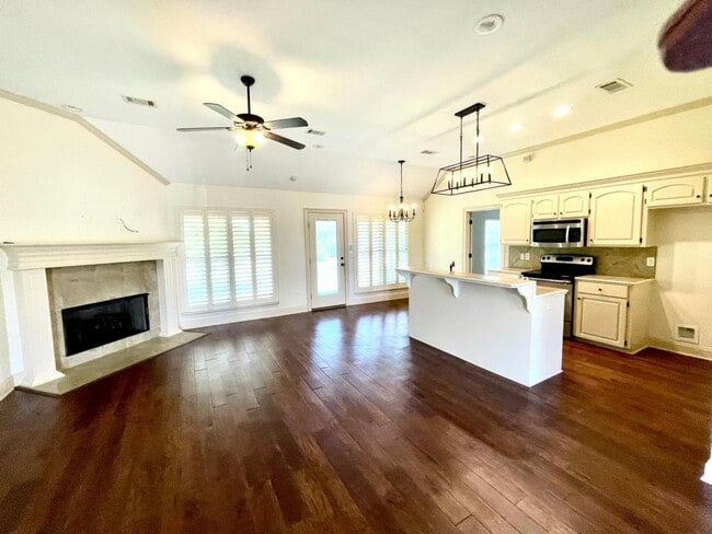 Building Photo - 109 Millhouse Drive