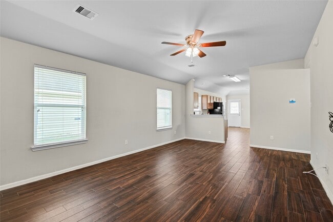Foto del edificio - 5939 Brenwood Trails Ln