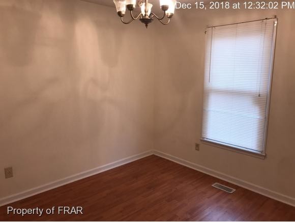 Building Photo - 9312 Oak Meadow Ct