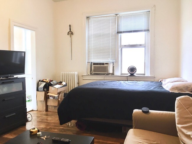 Foto del edificio - 412 3rd St NE