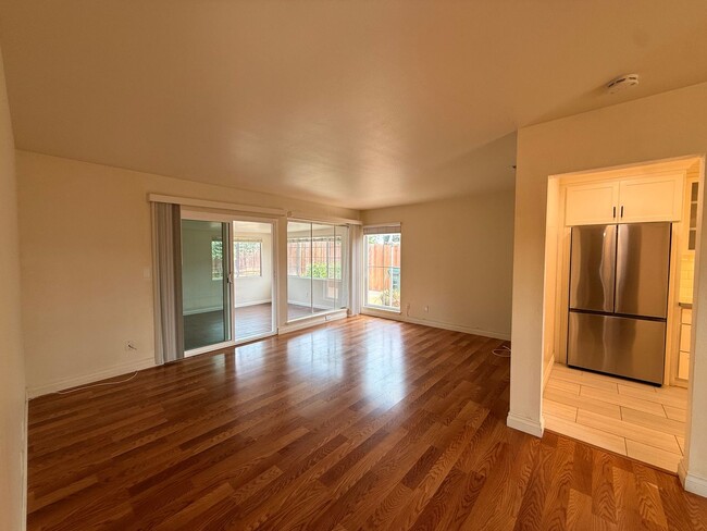 Building Photo - Spacious 3BR/2BA Home with A/C, Heat, Garage & Backyard in Imperial Beach!