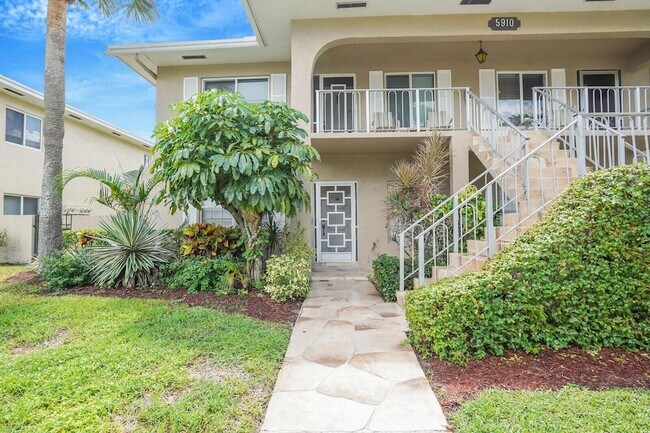 Foto del edificio - 5910 Via Delray Blvd