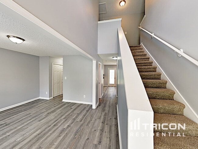 Building Photo - 5753 Village Loop