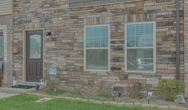 Building Photo - 123 Turn Row Dr