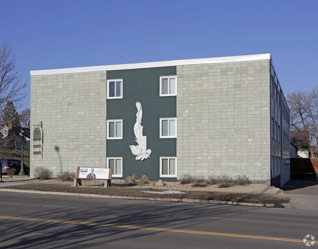 Foto del edificio - 1585 Highland Pkwy