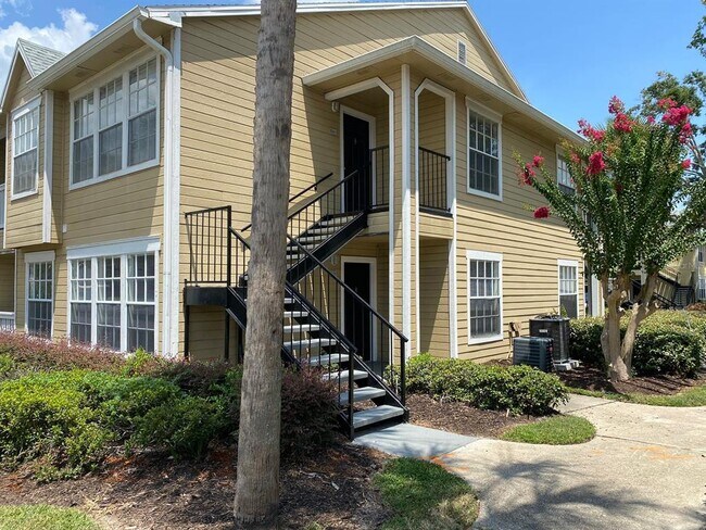 Building Photo - 1061 S Hiawassee Rd
