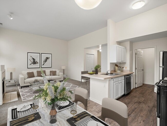 Building Photo - Central Park Estates