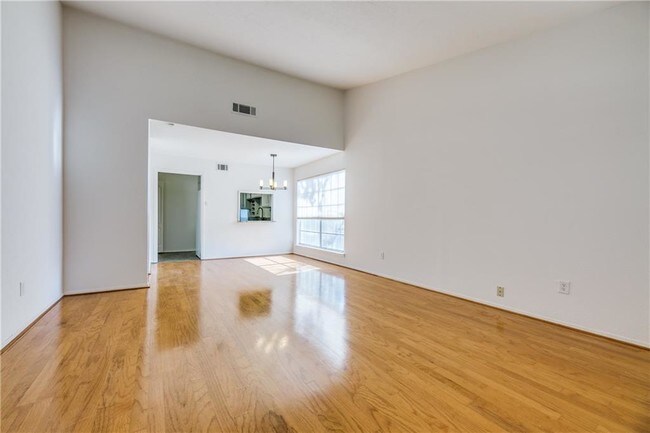Building Photo - 13747 Flagstone Ln