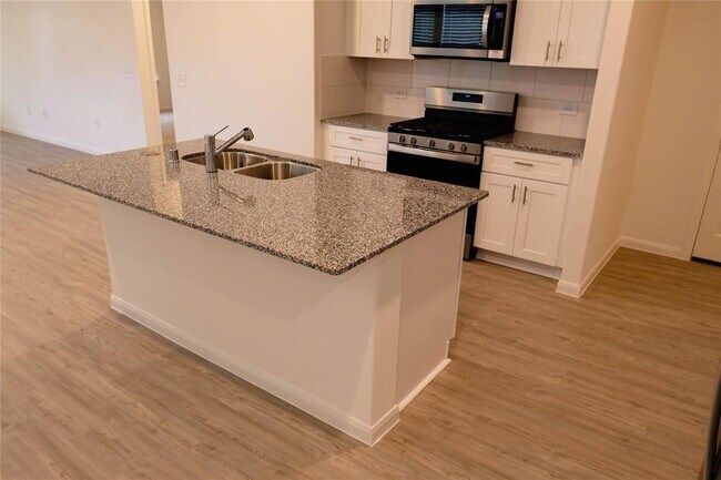 Foto del edificio - 14984 Rustic Moon Rd