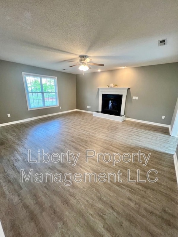 Building Photo - 391 Crystal Spring Dr