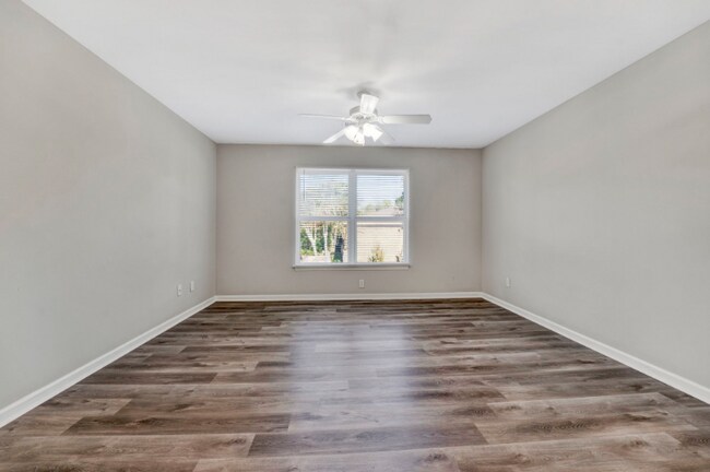Building Photo - 1318 E Durst Ave