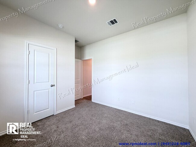 Building Photo - 621 Dunhill Rd