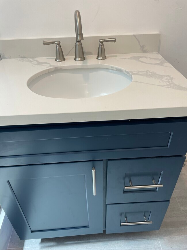 Baño - 1714 Grove St