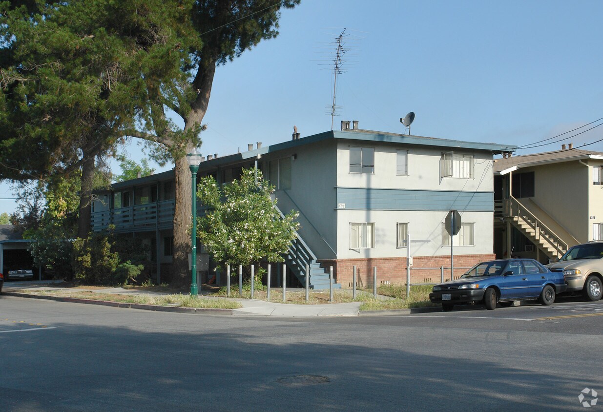 Primary Photo - 497 Leigh Ave