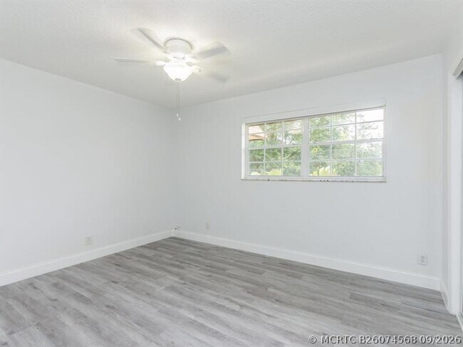 Foto del edificio - 7918 Kimberly Blvd