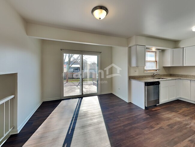 Foto del edificio - 2512 Labrecque Dr