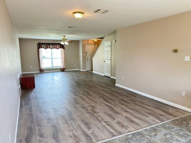 Foto del edificio - Spacious 2BR Town house in Houma
