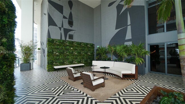 Foto del edificio - 801 S Miami Ave