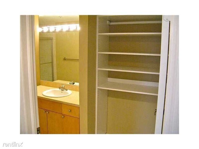 Foto del edificio - 2630 SW 28th St