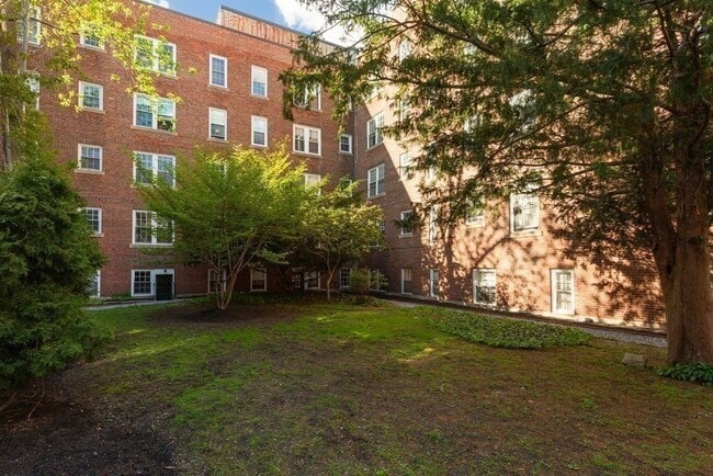 Building Photo - 16 Chauncy St