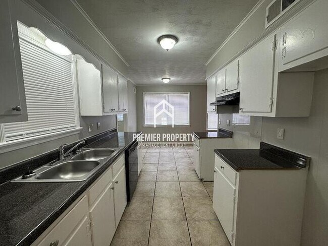 Foto del edificio - 3224 Keats Rd