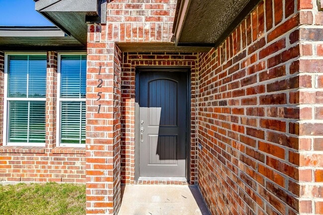 Building Photo - Beautiful Home in a Newly Developed Neighborhood