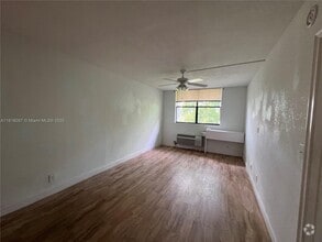 Building Photo - 2401 Riverside Dr